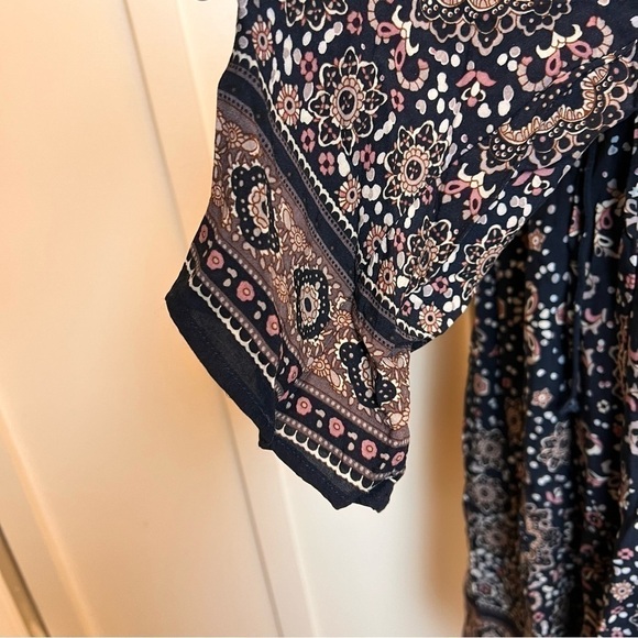 Altar’d State Long Sleeve Lace Up Neckline Dress Chic Size Small ‘Altered’ Lined - Picture 3 of 9